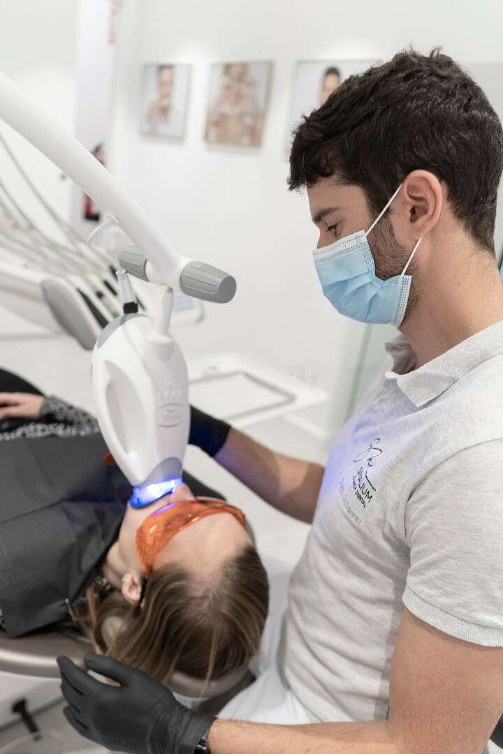 blanqueamiento-dental-profesional-philip-zoom-SMALIUM