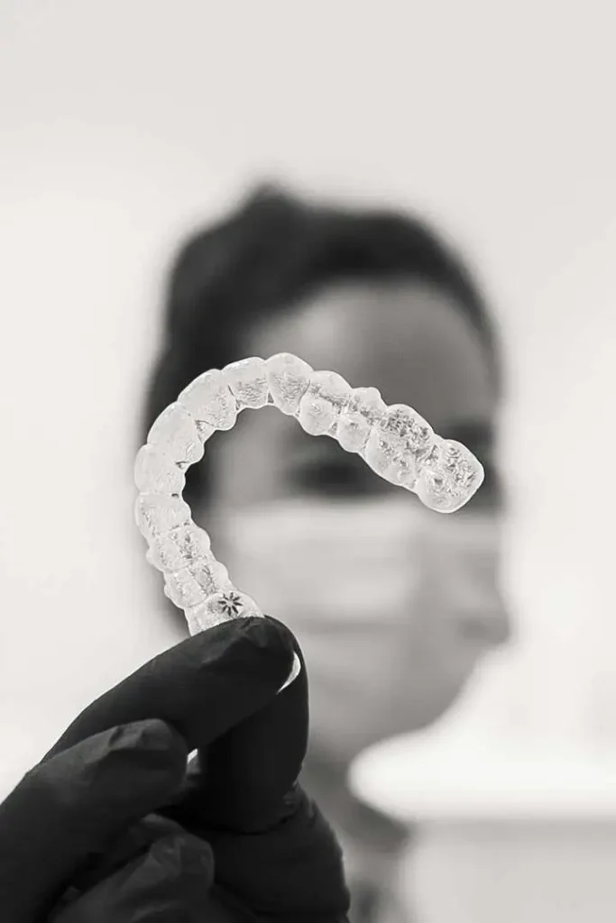 ortodoncia-invisible-ferula-cerdanyola-del-valles-SMALIUM