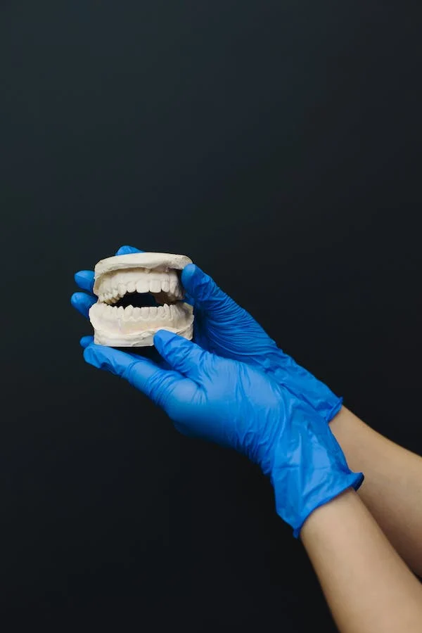 Avances en Implantes Dentales
